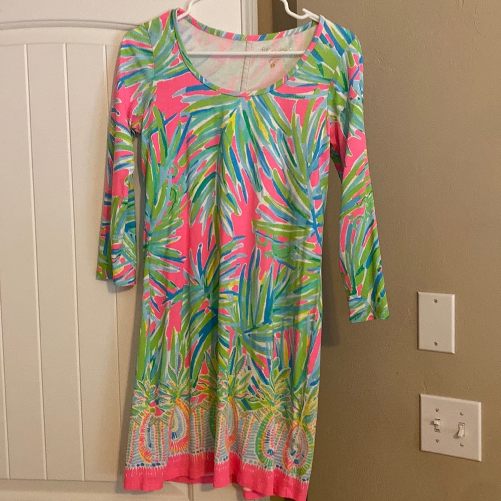 Lilly Pulitzer dress. Size small.